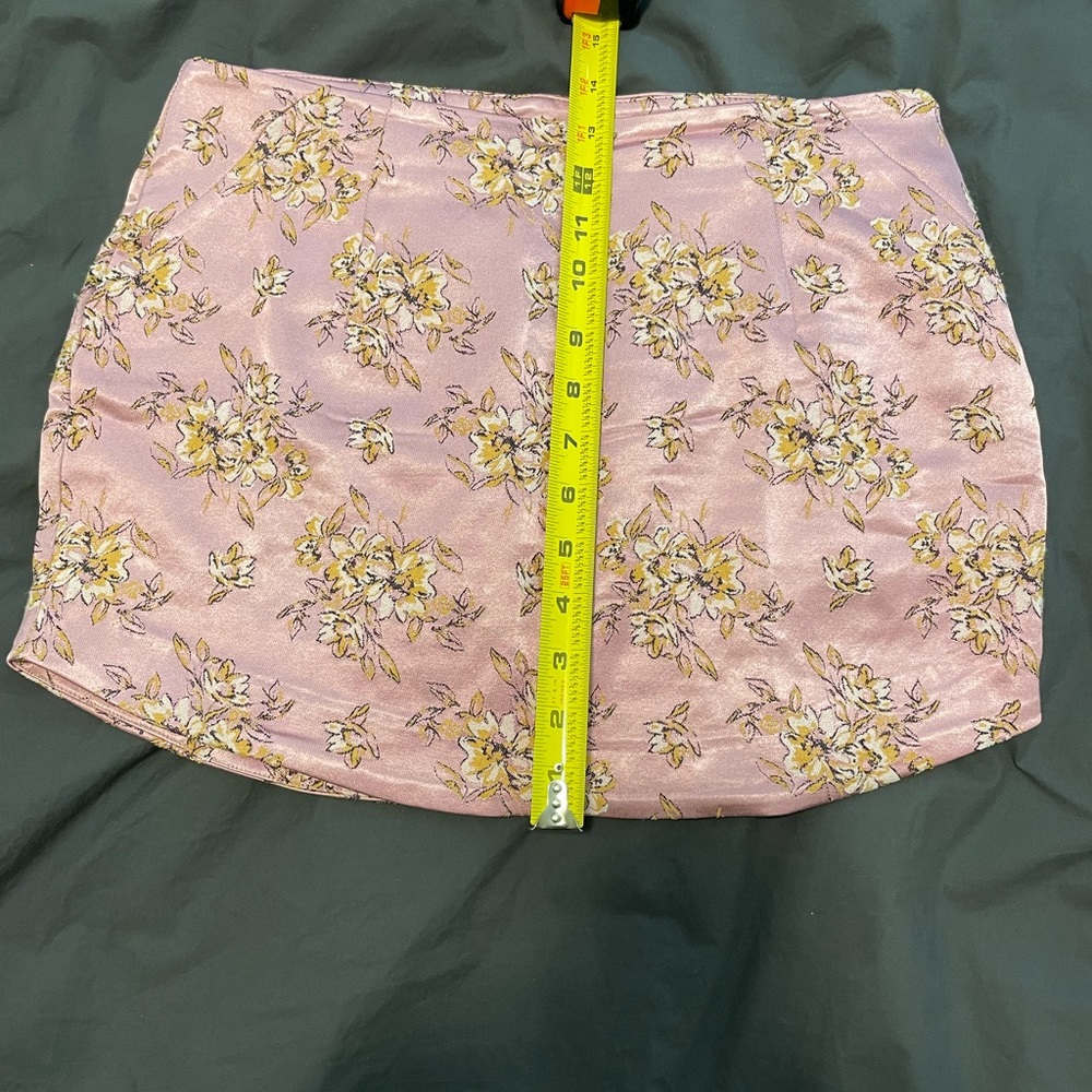 Free People pink embroidered mini skirt - Sz 0 - Picture 4 of 8
